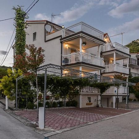 Apartments Luka - Trogir, Marina 150M From The Beach Dış mekan fotoğraf